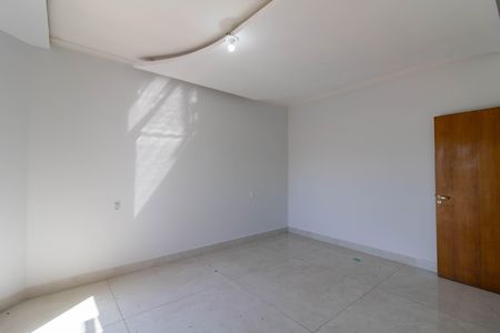 Casa para alugar com 350m², 3 quartos e 4 vagas Casa para alugar com 350m², 3 quartos e 4 vagasQuarto 2