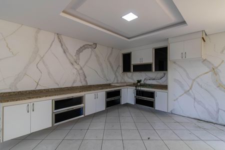 Casa para alugar com 350m², 3 quartos e 4 vagas Casa para alugar com 350m², 3 quartos e 4 vagasCozinha