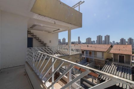 Casa para alugar com 350m², 3 quartos e 4 vagas Casa para alugar com 350m², 3 quartos e 4 vagasVaranda