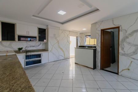Casa para alugar com 350m², 3 quartos e 4 vagas Casa para alugar com 350m², 3 quartos e 4 vagasCozinha