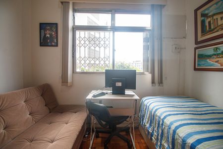 Quarto 1 de apartamento à venda com 4 quartos, 80m² em Tijuca, Rio de Janeiro
