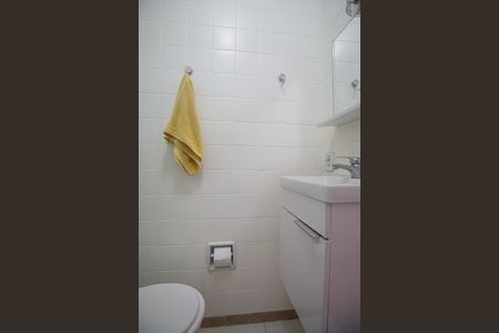 Apartamento à venda com 80m², 3 quartos e 1 vaga Apartamento à venda com 80m², 3 quartos e 1 vagaBanheiro
