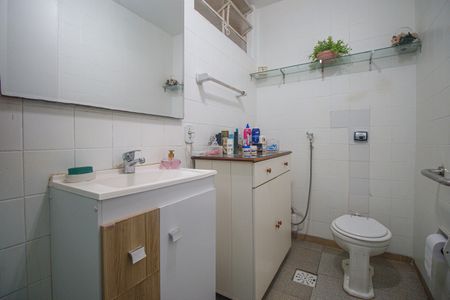 Apartamento à venda com 80m², 3 quartos e 1 vaga Apartamento à venda com 80m², 3 quartos e 1 vagaBanheiro