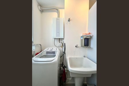 Apartamento à venda com 56m², 2 quartos e 1 vaga Apartamento à venda com 56m², 2 quartos e 1 vagaÁrea de Serviço