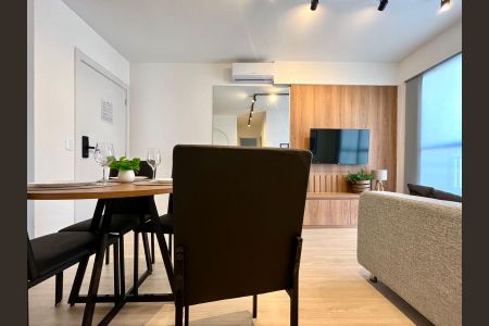 Apartamento à venda com 56m², 2 quartos e 1 vaga Apartamento à venda com 56m², 2 quartos e 1 vagaSala