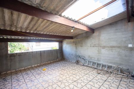 Casa à venda com 196m², 3 quartos e 2 vagasVaranda 