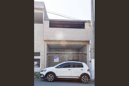 Casa à venda com 196m², 3 quartos e 2 vagasFachada