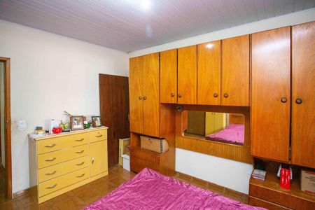Casa à venda com 196m², 3 quartos e 2 vagasQuarto 3
