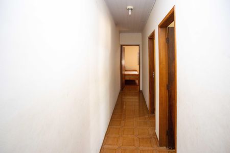 Casa à venda com 196m², 3 quartos e 2 vagasCorredor