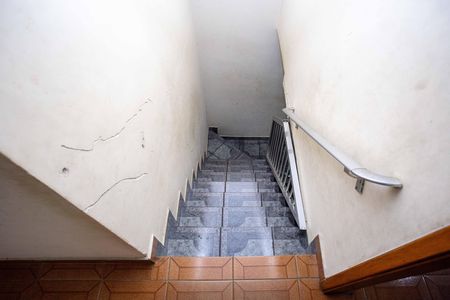 Casa à venda com 196m², 3 quartos e 2 vagasEscada