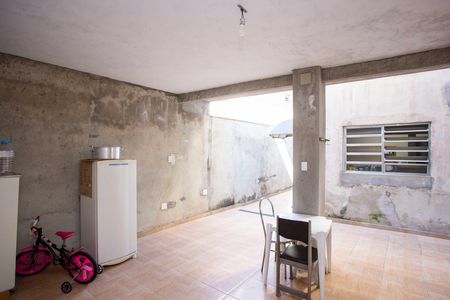 Casa à venda com 196m², 3 quartos e 2 vagasÁrea de Serviço/Quintal