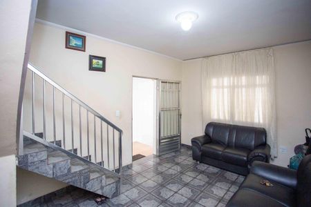 Sala de TV de casa à venda com 3 quartos, 196m² em Jardim Abc, Diadema