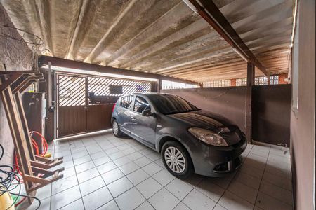 Casa à venda com 180m², 2 quartos e 2 vagas Casa à venda com 180m², 2 quartos e 2 vagasGaragem
