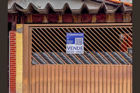 Casa à venda com 180m², 2 quartos e 2 vagas Casa à venda com 180m², 2 quartos e 2 vagasPlaca Instalada na Fachada