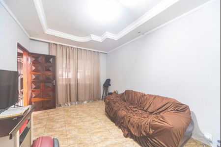 Casa à venda com 180m², 2 quartos e 2 vagas Casa à venda com 180m², 2 quartos e 2 vagasSala