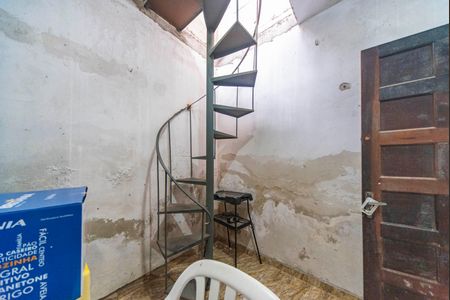 Casa à venda com 180m², 2 quartos e 2 vagas Casa à venda com 180m², 2 quartos e 2 vagasQuarto de Serviço