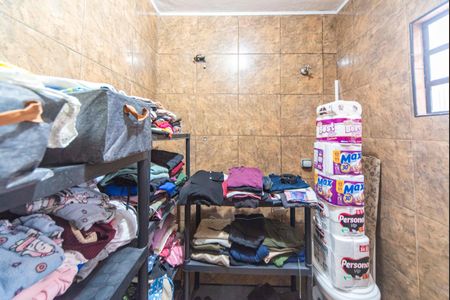 Casa à venda com 180m², 2 quartos e 2 vagas Casa à venda com 180m², 2 quartos e 2 vagasBanheiro do Quarto 2