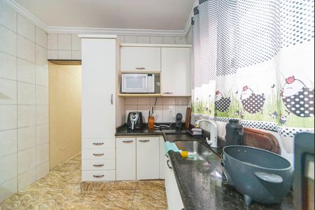 Casa à venda com 180m², 2 quartos e 2 vagas Casa à venda com 180m², 2 quartos e 2 vagasCozinha