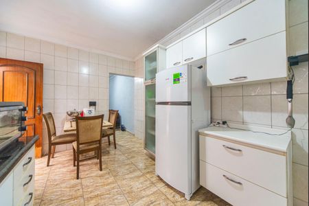 Casa à venda com 180m², 2 quartos e 2 vagas Casa à venda com 180m², 2 quartos e 2 vagasCozinha