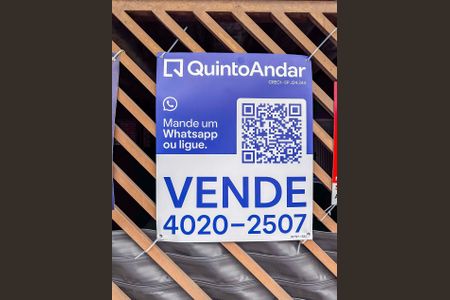 Casa à venda com 180m², 2 quartos e 2 vagas Casa à venda com 180m², 2 quartos e 2 vagasPlaca Instalada na Fachada