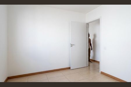 Quarto 2 de apartamento para alugar com 2 quartos, 45m² em Jardim Betânia, Cachoeirinha