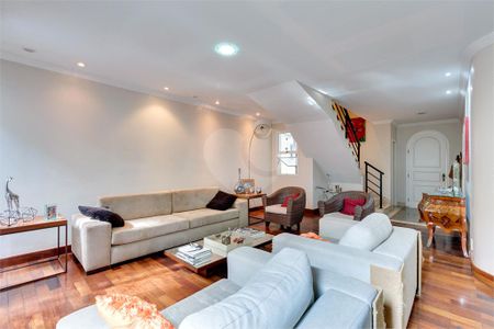 Casa à venda com 3 quartos, 317m² em Santo Amaro, São Paulo
