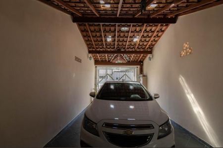 Casa à venda com 85m², 3 quartos e 2 vagas