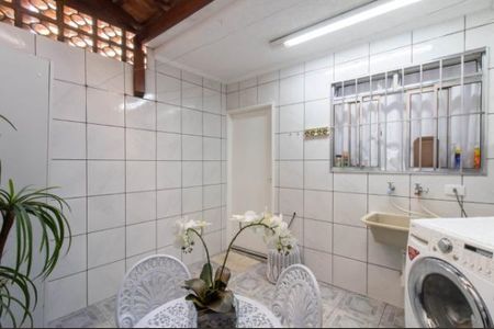 Casa à venda com 85m², 3 quartos e 2 vagas
