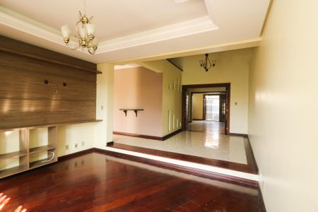 Casa à venda com 472m², 5 quartos e 4 vagasSala 1