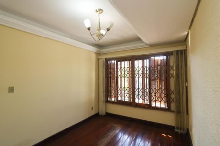 Casa à venda com 472m², 5 quartos e 4 vagasQuarto 2