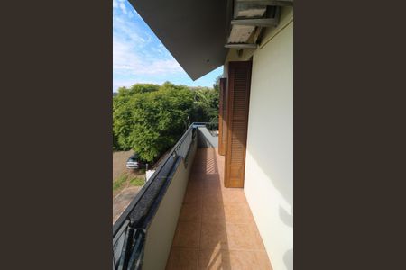 Casa à venda com 472m², 5 quartos e 4 vagasSacada da suíte 2
