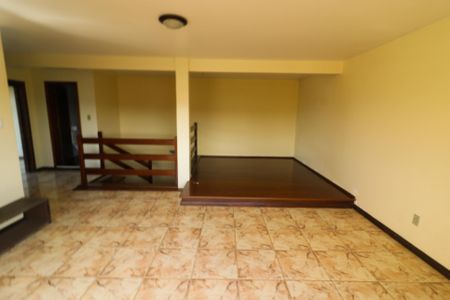 Casa à venda com 472m², 5 quartos e 4 vagasSala 2