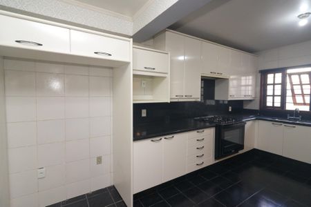 Casa à venda com 472m², 5 quartos e 4 vagasCozinha
