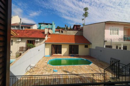 Casa à venda com 472m², 5 quartos e 4 vagasVista da Suíte 1