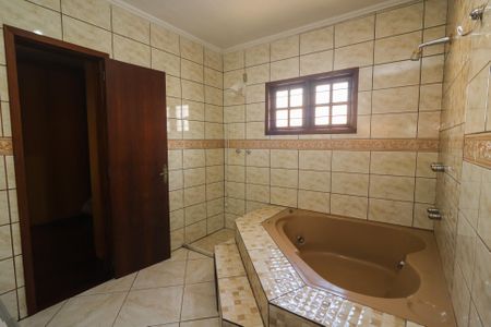 Banheiro da Suíte 1 de casa à venda com 5 quartos, 472m² em Ipanema, Porto Alegre