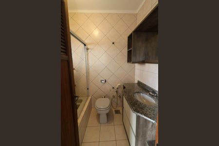 Casa à venda com 472m², 5 quartos e 4 vagasBanheiro da Suíte 2
