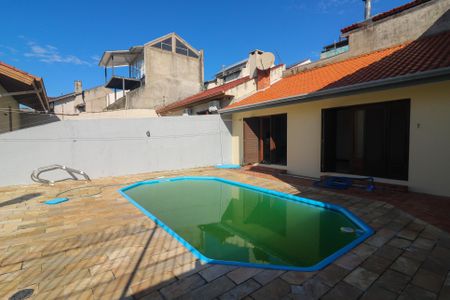 Casa à venda com 472m², 5 quartos e 4 vagasPiscina