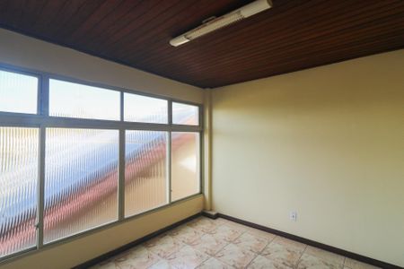 Casa à venda com 472m², 5 quartos e 4 vagasQuarto 1