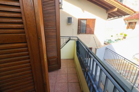 Casa à venda com 472m², 5 quartos e 4 vagasSacada da suíte 1