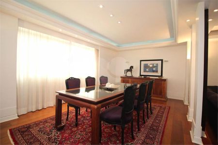 Casa à venda com 435m², 6 quartos e 6 vagas