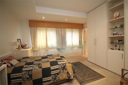 Casa à venda com 435m², 6 quartos e 6 vagas