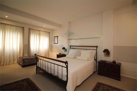 Casa à venda com 435m², 6 quartos e 6 vagas