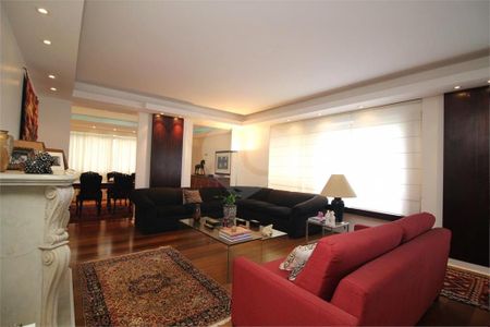 Casa à venda com 6 quartos, 435m² em Vila Cordeiro, São Paulo