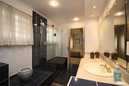 Casa à venda com 435m², 6 quartos e 6 vagas