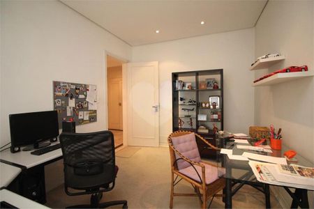 Casa à venda com 435m², 6 quartos e 6 vagas