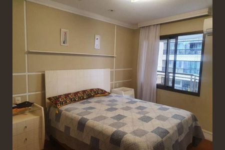 Apartamento à venda com 4 quartos, 180m² em Icaraí, Niterói