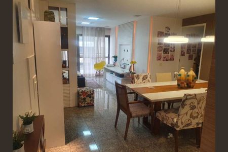 Apartamento à venda com 4 quartos, 180m² em Icaraí, Niterói