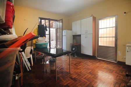 Casa à venda com 271m², 4 quartos e 4 vagas