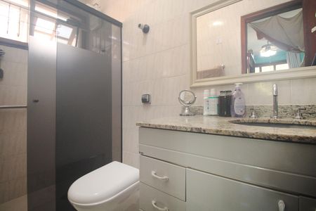 Casa à venda com 271m², 4 quartos e 4 vagas