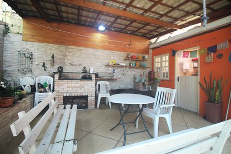 Casa à venda com 271m², 4 quartos e 4 vagas